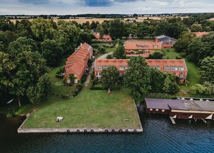 2 At Ruppin Holiday home *